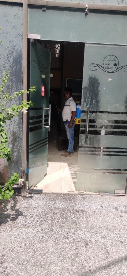Hotel Royal Grand - Opposite Axis Bank East Patel Nagar New Delhi Exterior photo