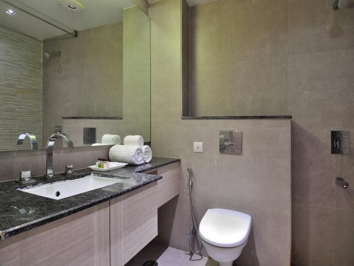 Hotel Royal Grand - Opposite Axis Bank East Patel Nagar New Delhi Exterior photo