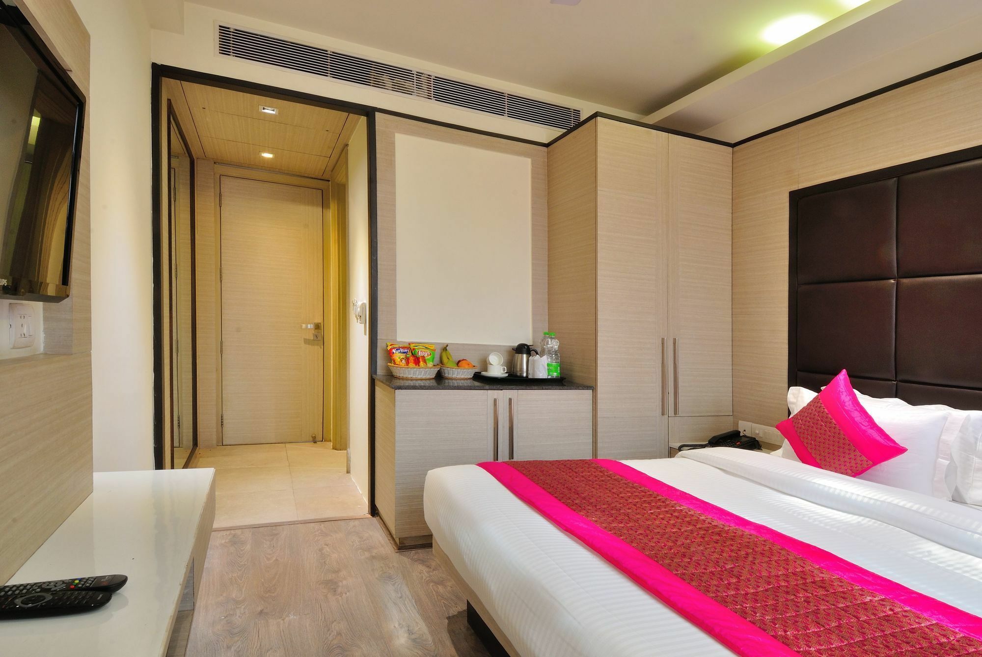 Hotel Royal Grand - Opposite Axis Bank East Patel Nagar New Delhi Exterior photo