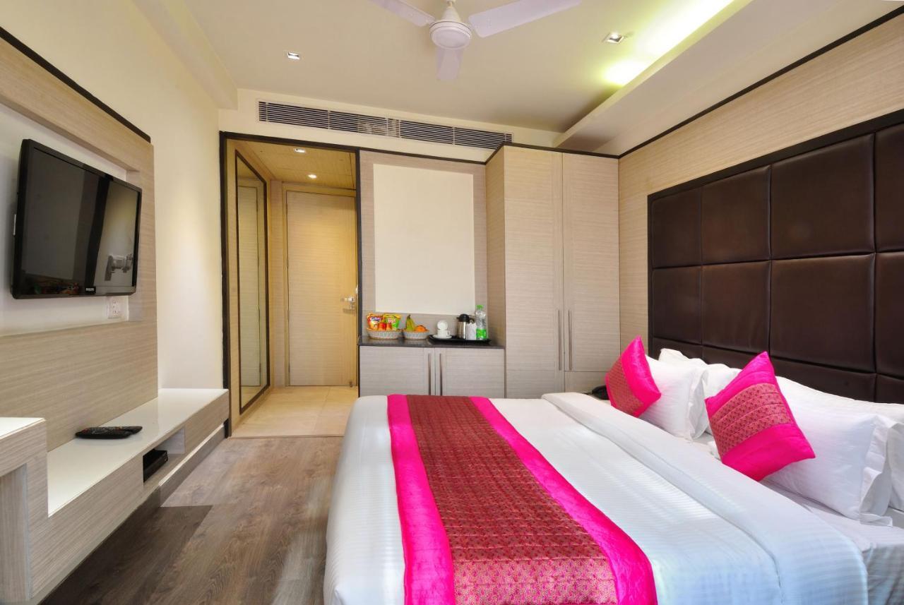 Hotel Royal Grand - Opposite Axis Bank East Patel Nagar New Delhi Exterior photo