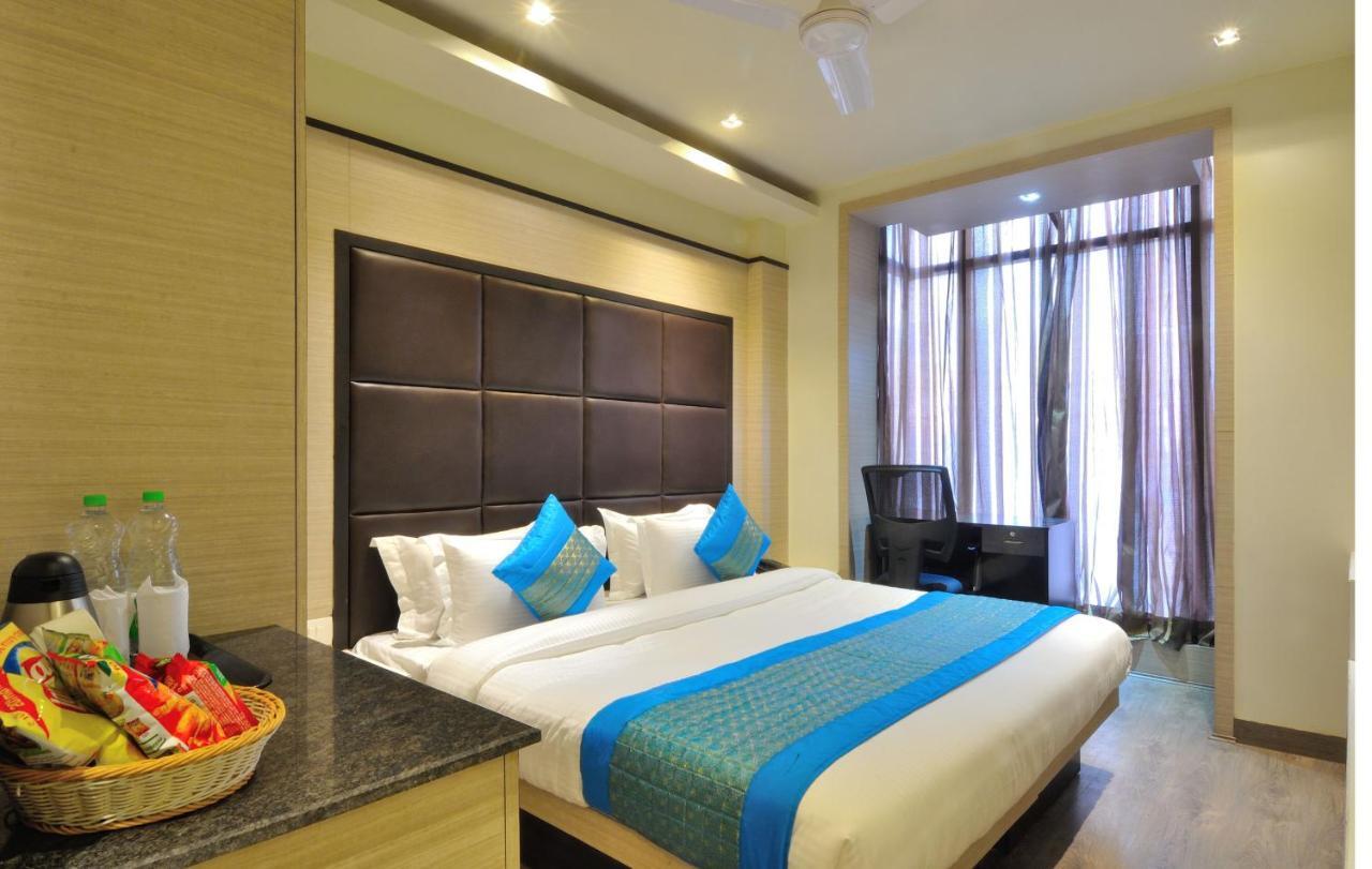 Hotel Royal Grand - Opposite Axis Bank East Patel Nagar New Delhi Exterior photo